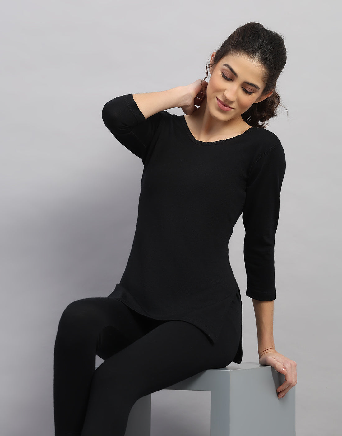 Women Black Solid V Neck 3/4th Sleeve Thermal Vest