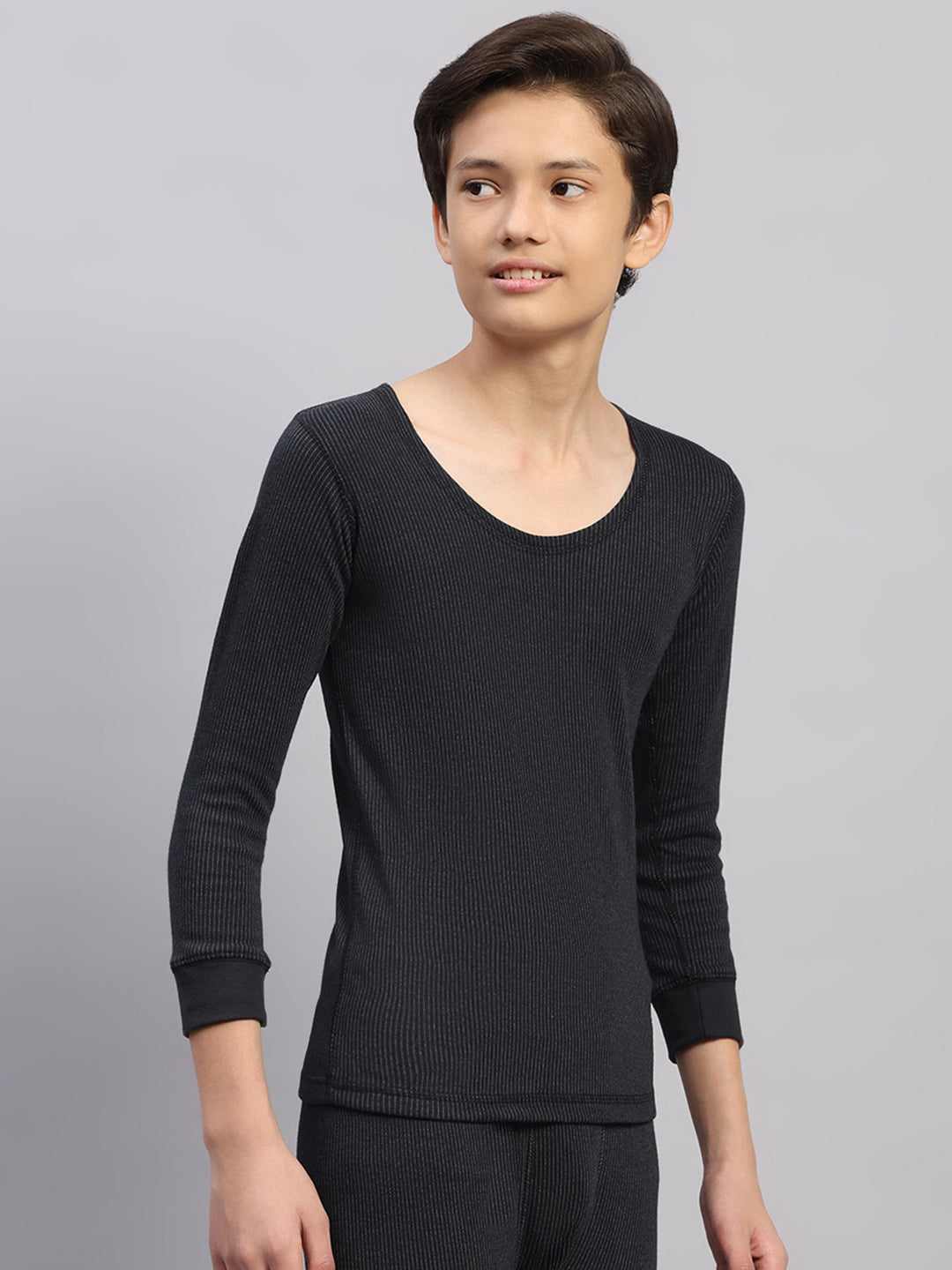 Kids Black Solid Round Neck Full Sleeve Thermal Vest