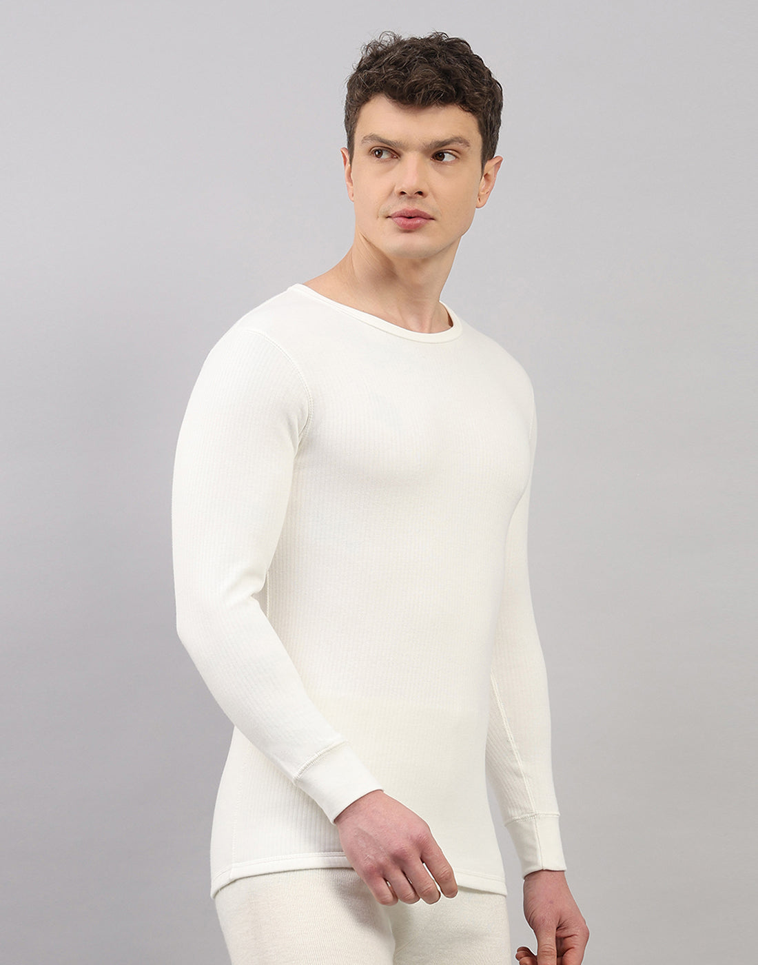 Men White Solid Round Neck Full Sleeve Thermal Vest