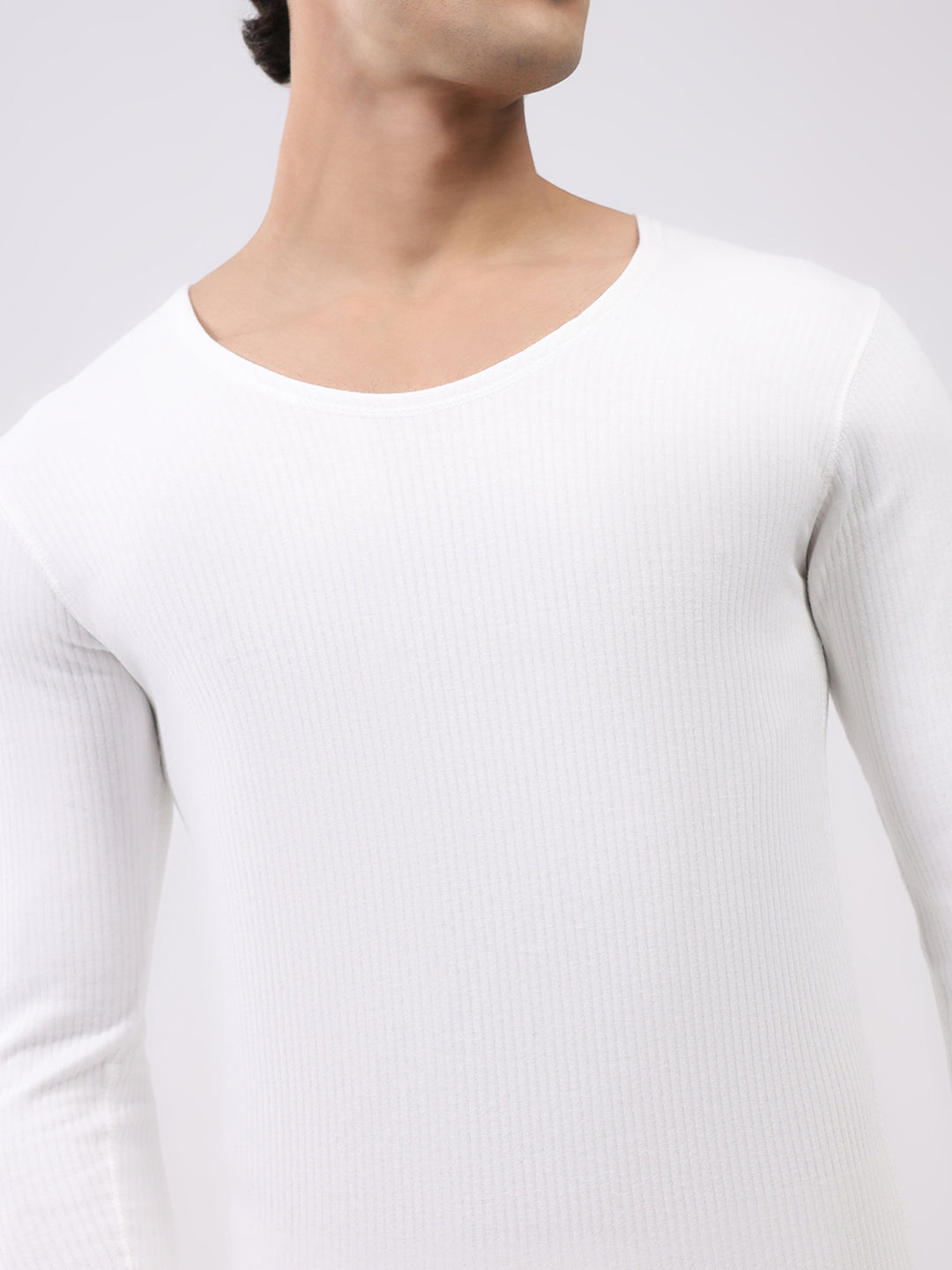 Men White Solid Round Neck Full Sleeve Thermal Vest