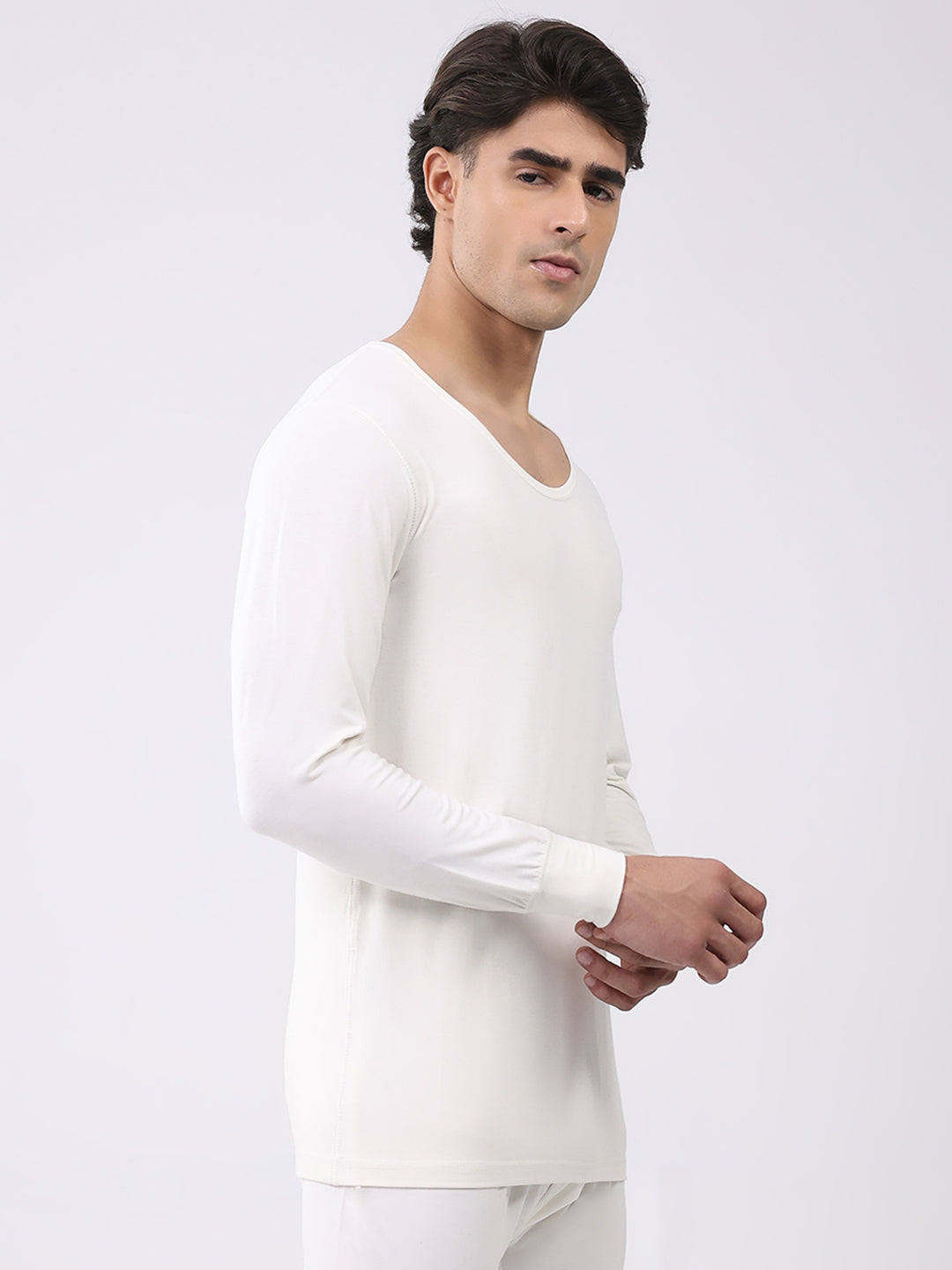 Men White Solid Round Neck Full Sleeve Thermal Vest