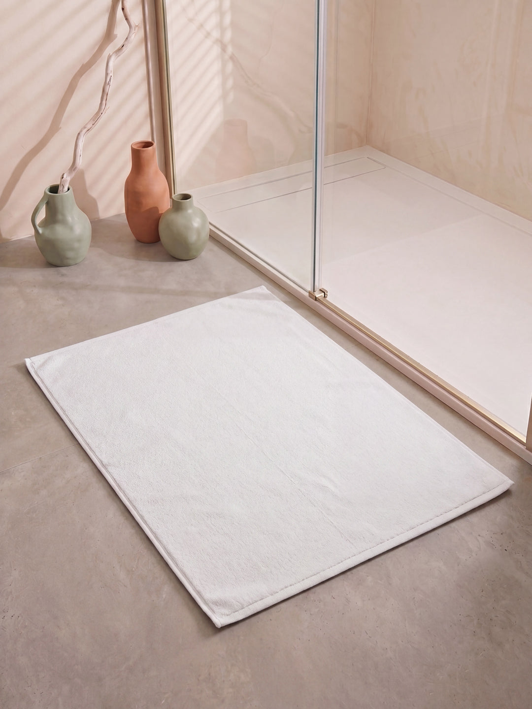 Monte Carlo White Solid Cotton 860 GSM Soft and Absorbent Anti-Skid Bath Mat (Pack of 2)