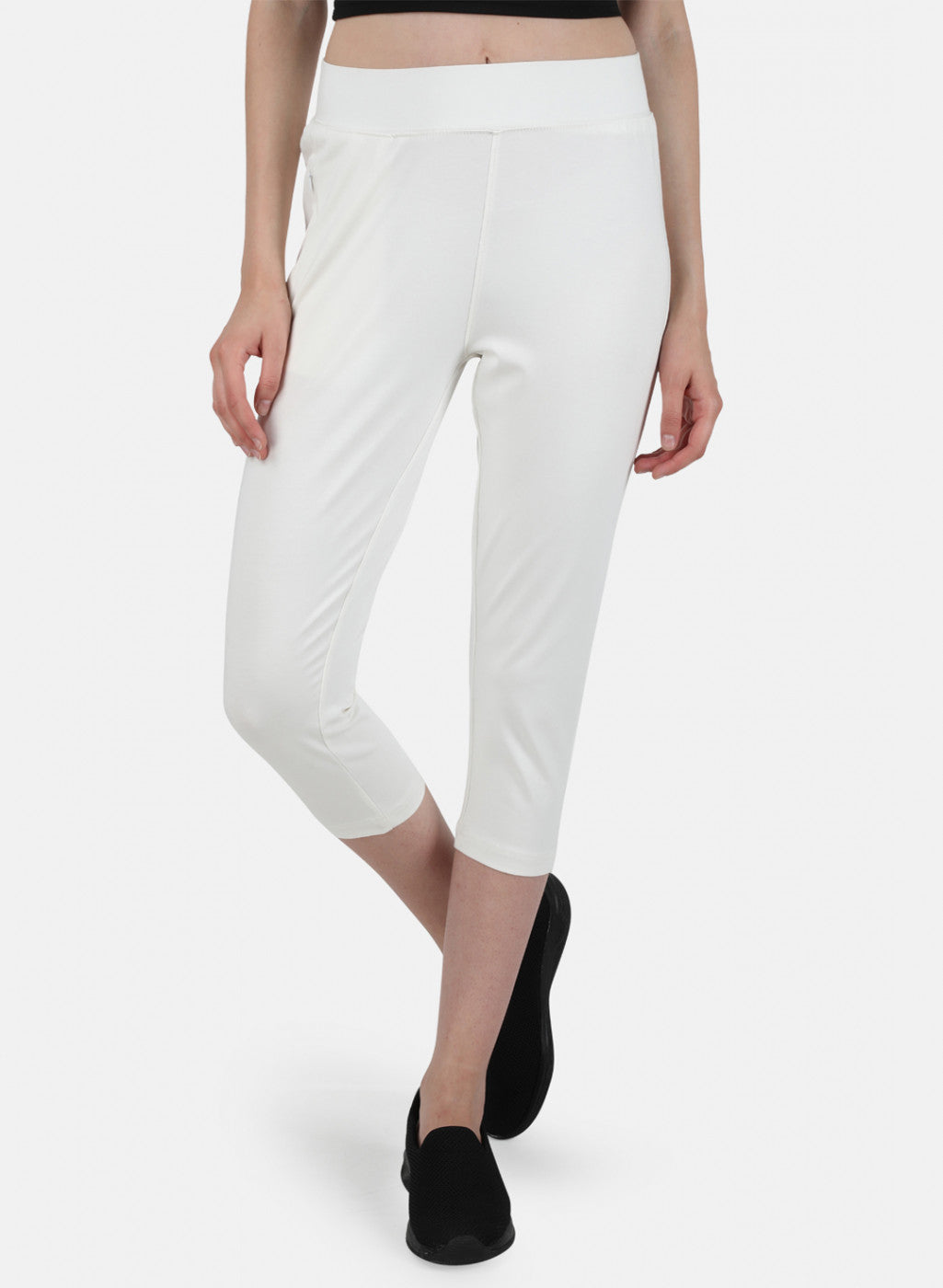 Womens Off White Regular Capri