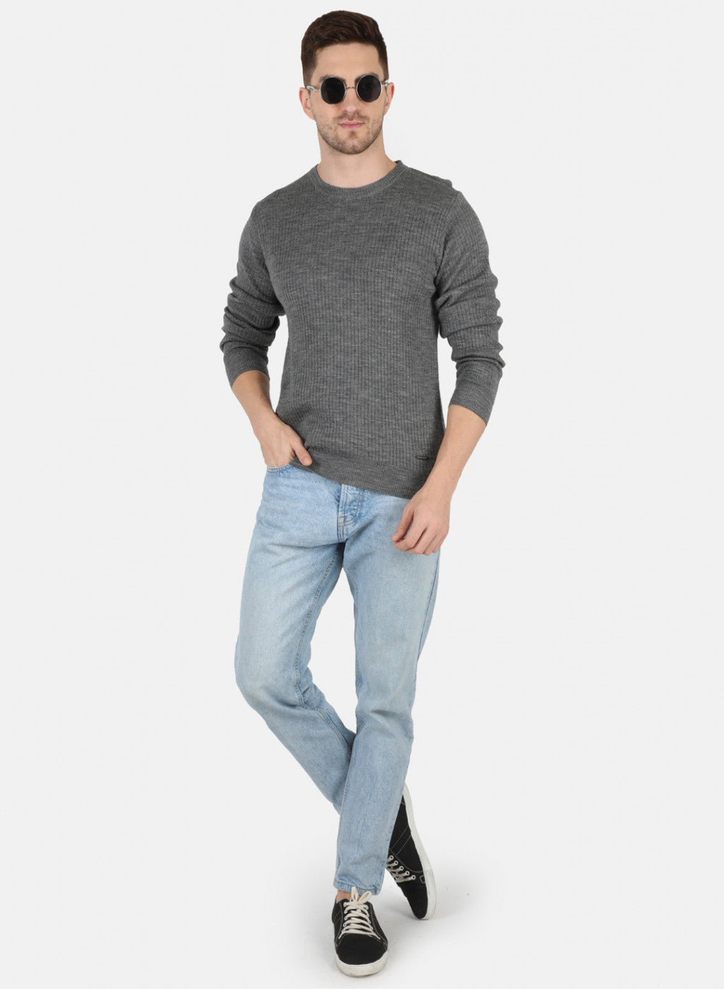 Men Grey Solid Pullover