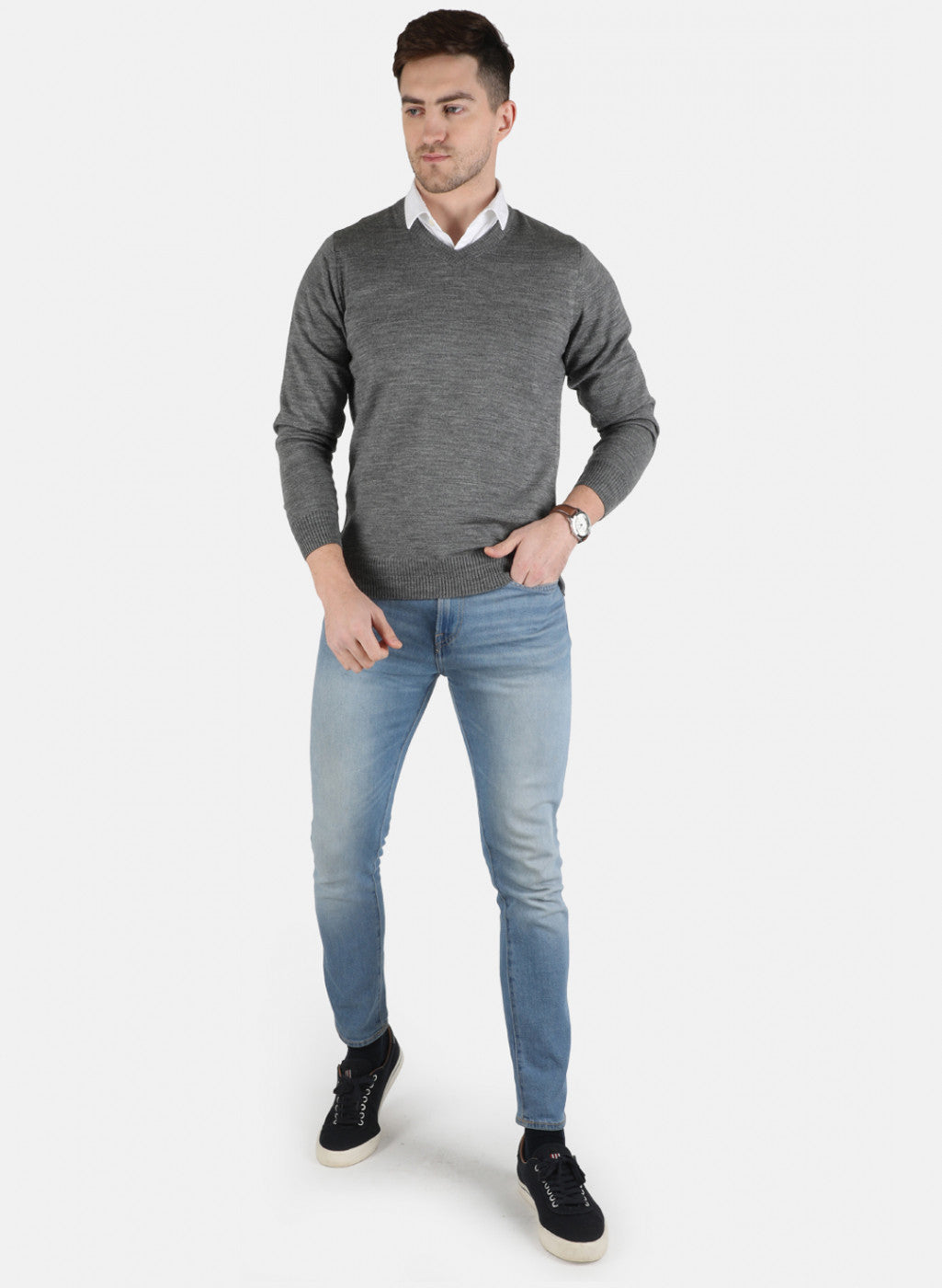 Men Grey Solid Pullover
