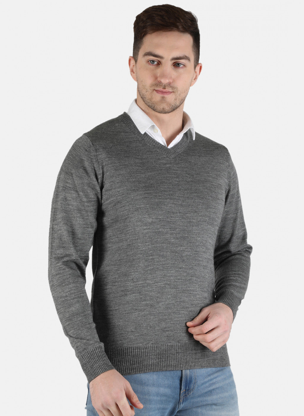 Men Grey Solid Pullover