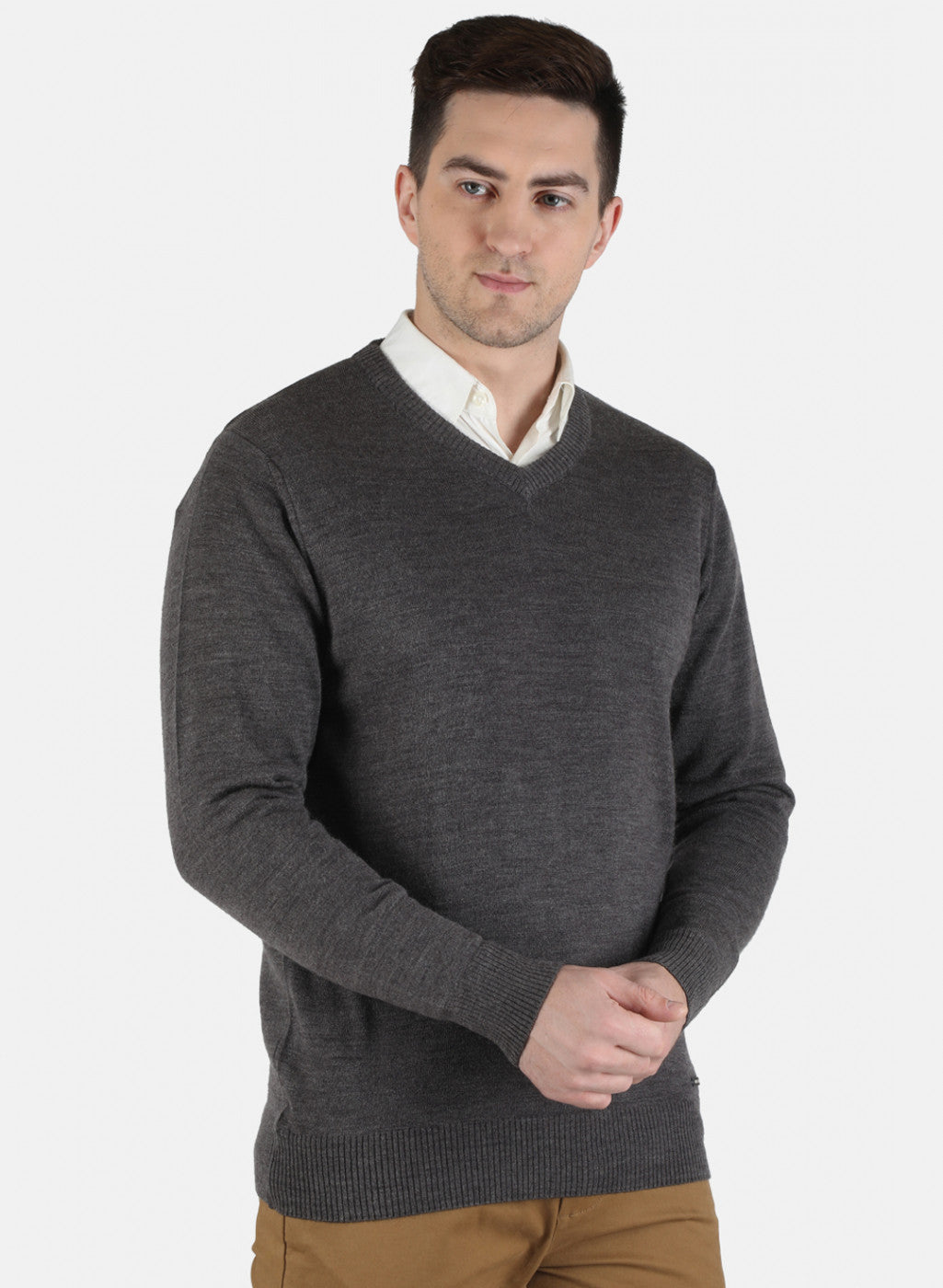 Men Grey Solid Pullover