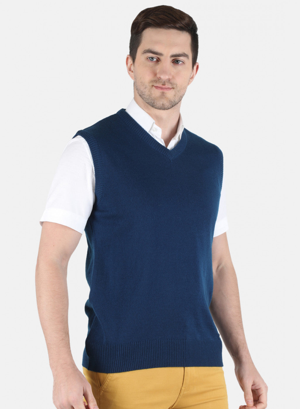 Men Blue Solid Sweater