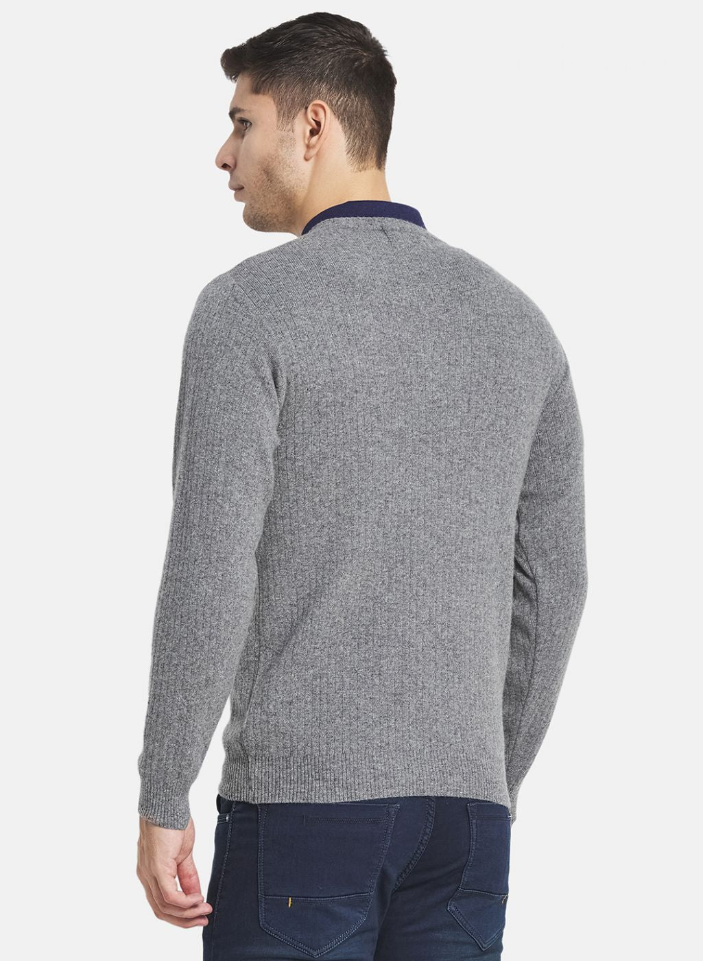 Men Grey Solid Pullover