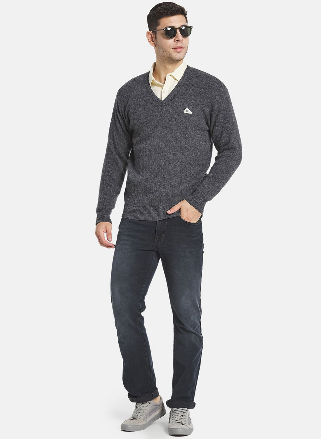Men Grey Solid Pullover