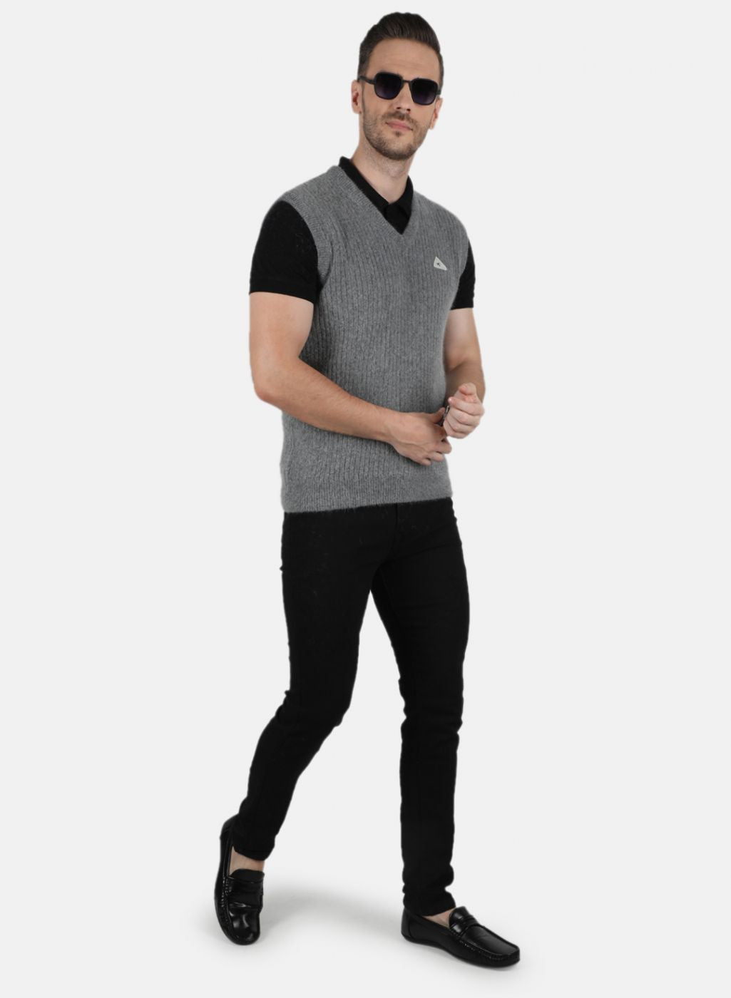 Men Grey Solid Sweater