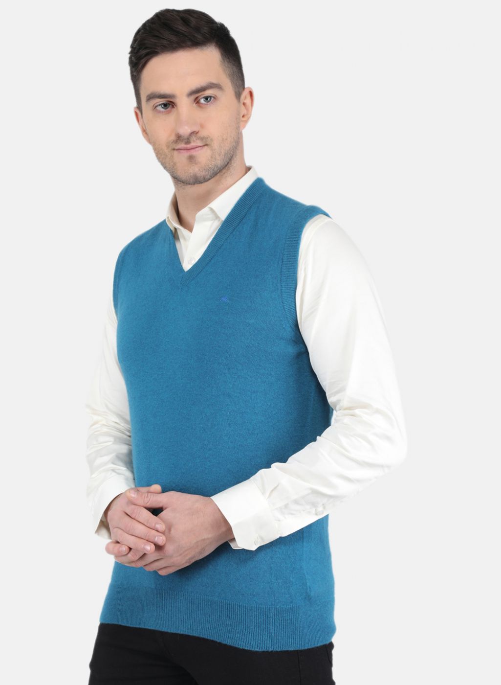 Men Blue Solid Sweater