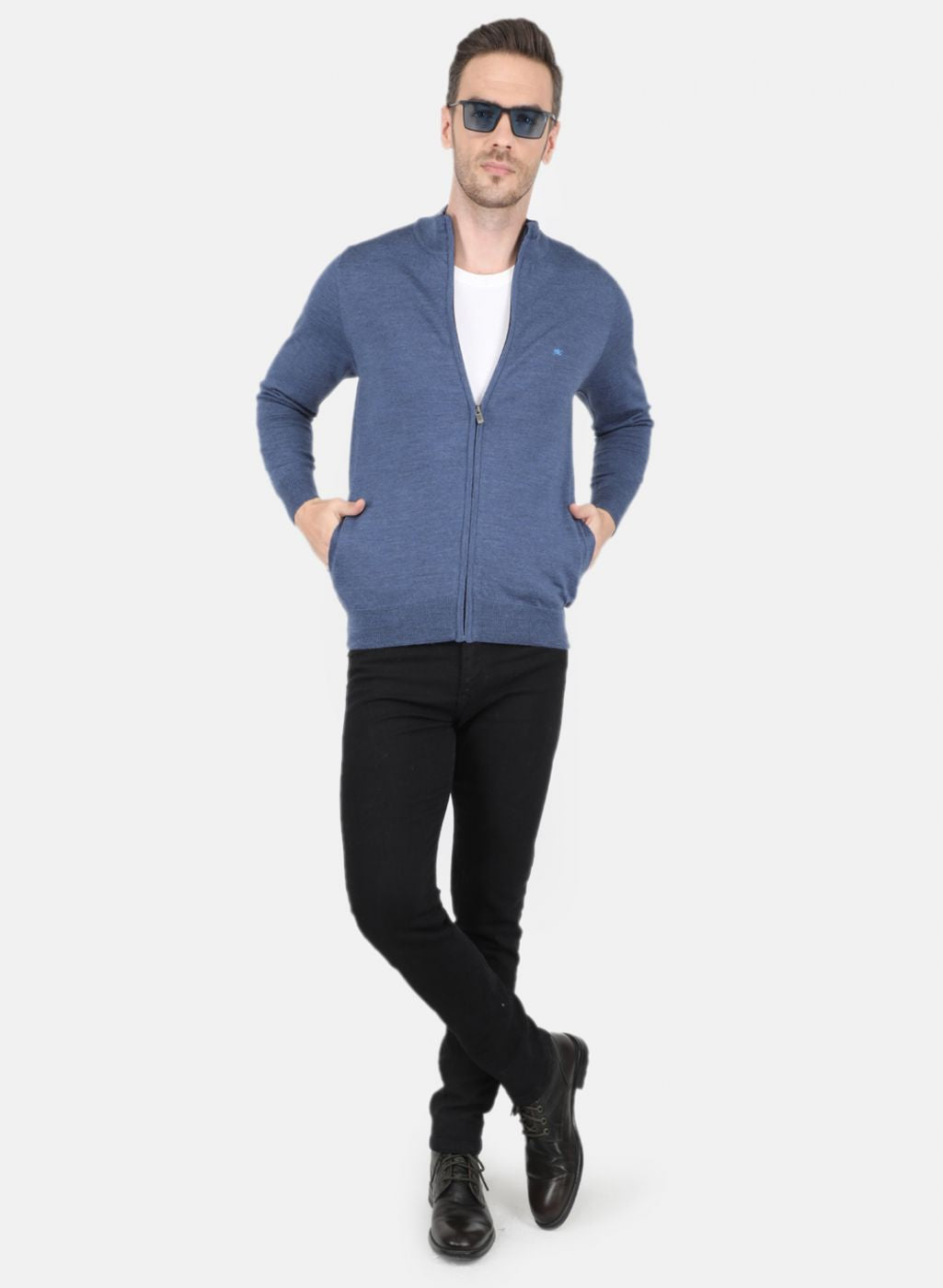 Men Blue Solid Pullover