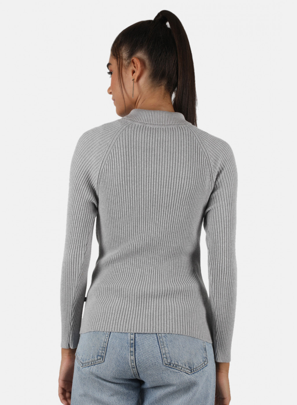 Women Grey Solid Sceavy Top