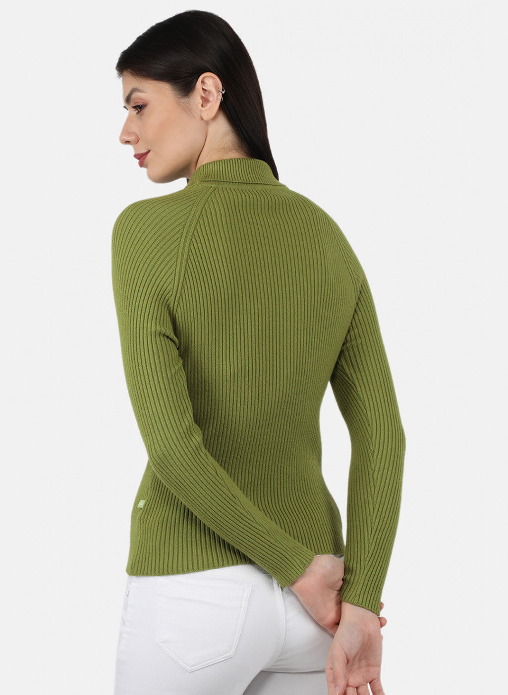 Women Green Solid Sceavy Top