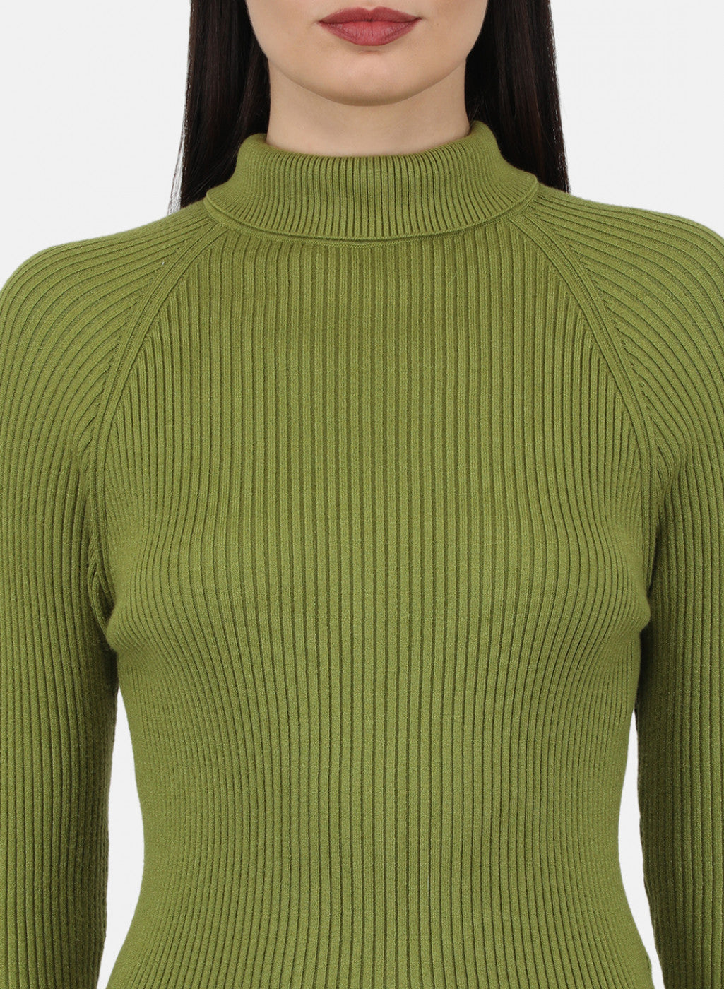 Women Green Solid Sceavy Top