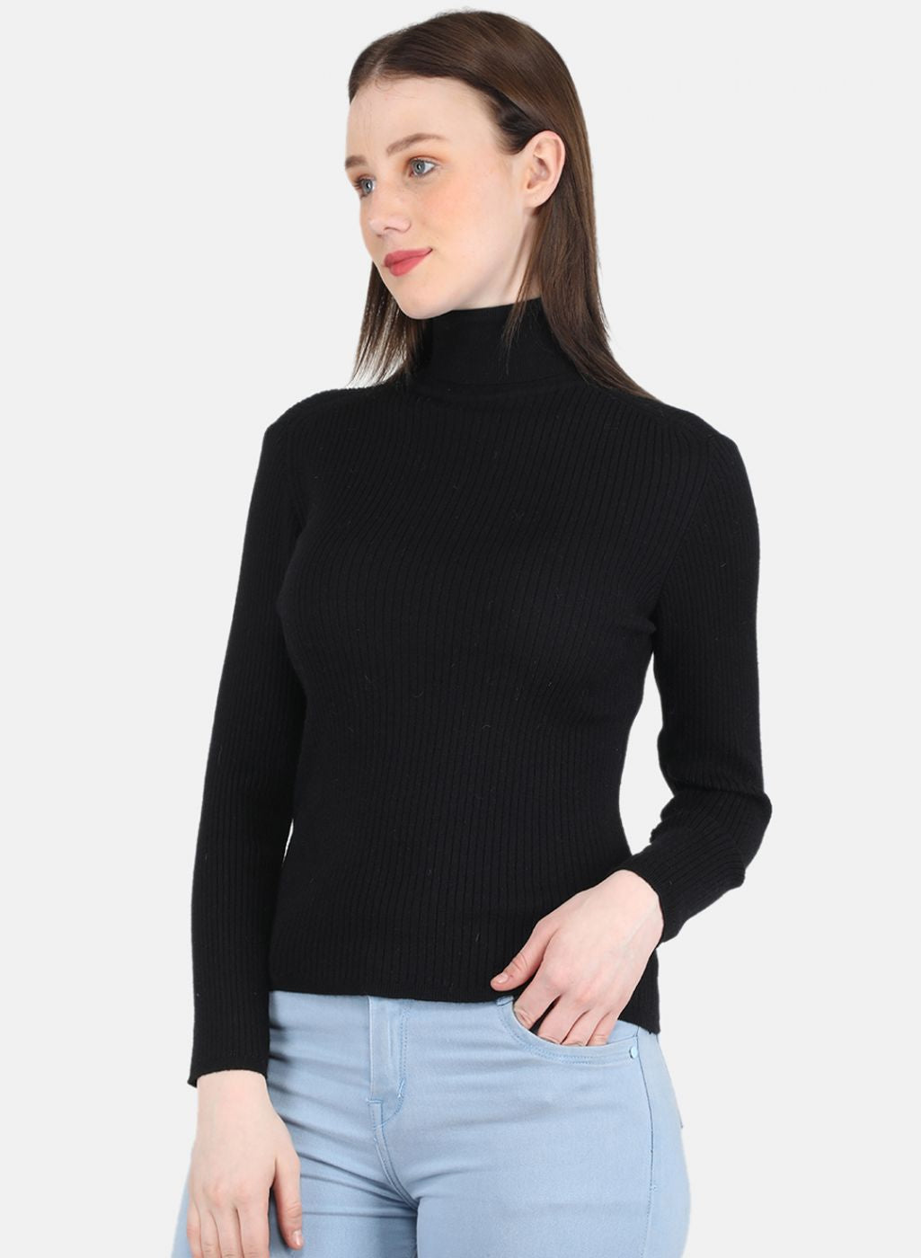 Women Black Solid Sceavy Top