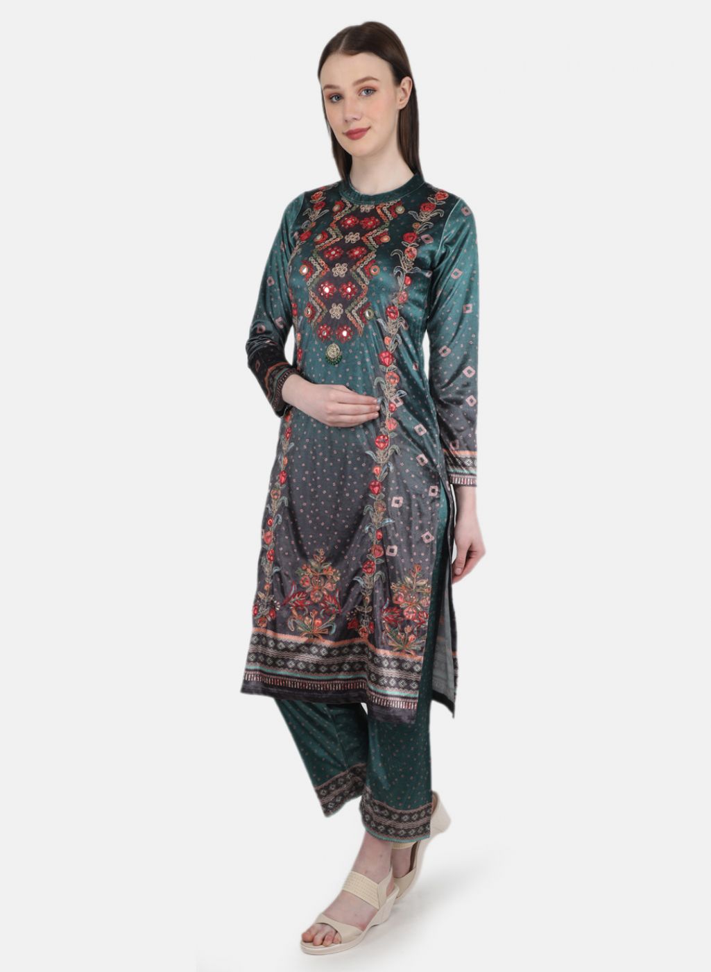 Women Green Kurti+Lower Set for Winter
