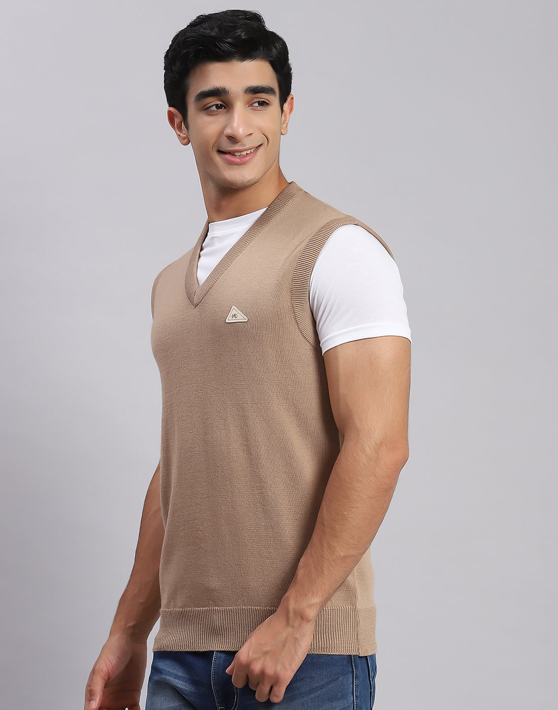 Men Camel Brown Solid V Neck Sleeveless Sweaters/Pullovers