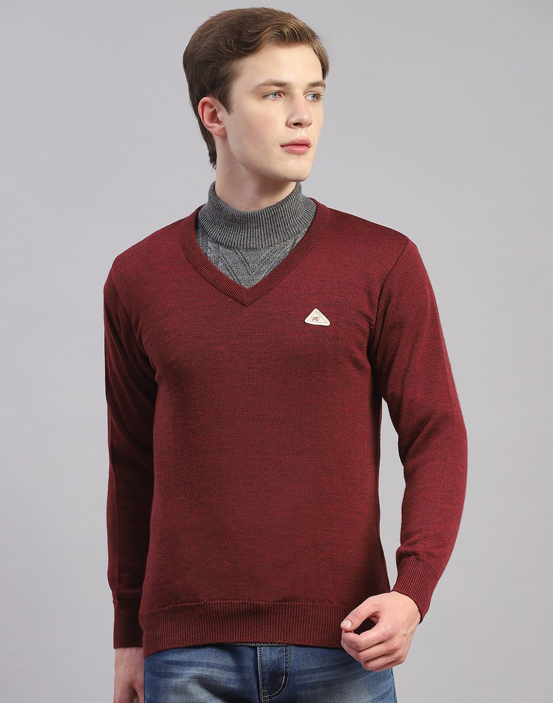 Men Maroon Solid V Neck Full Sleeve Pullover