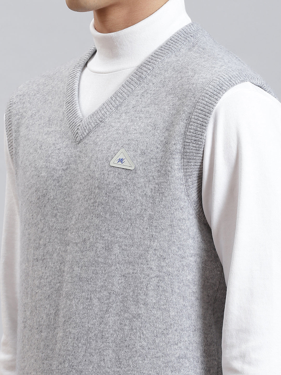 Men Grey Melange Solid V Neck Sleeveless Sweaters/Pullovers