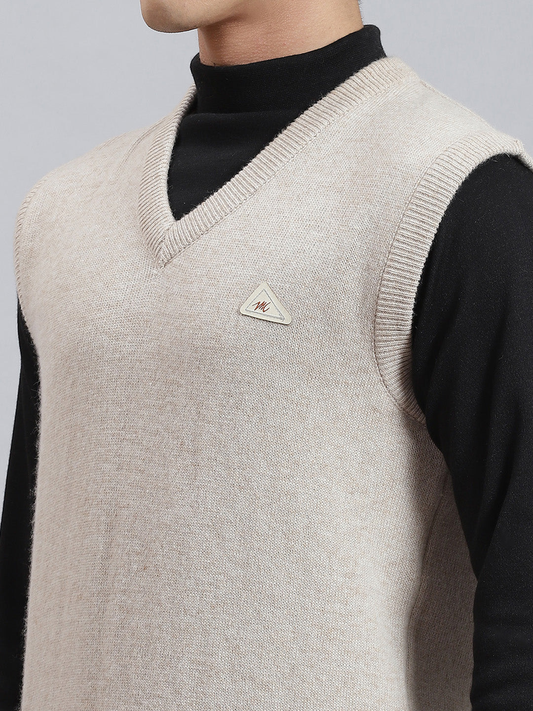 Men Grey Solid V Neck Sleeveless Sweaters/Pullovers