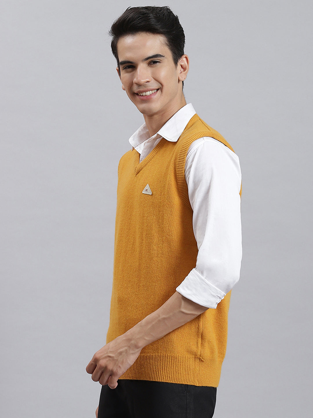 Men Mustard Solid V Neck Sleeveless Sweaters/Pullovers