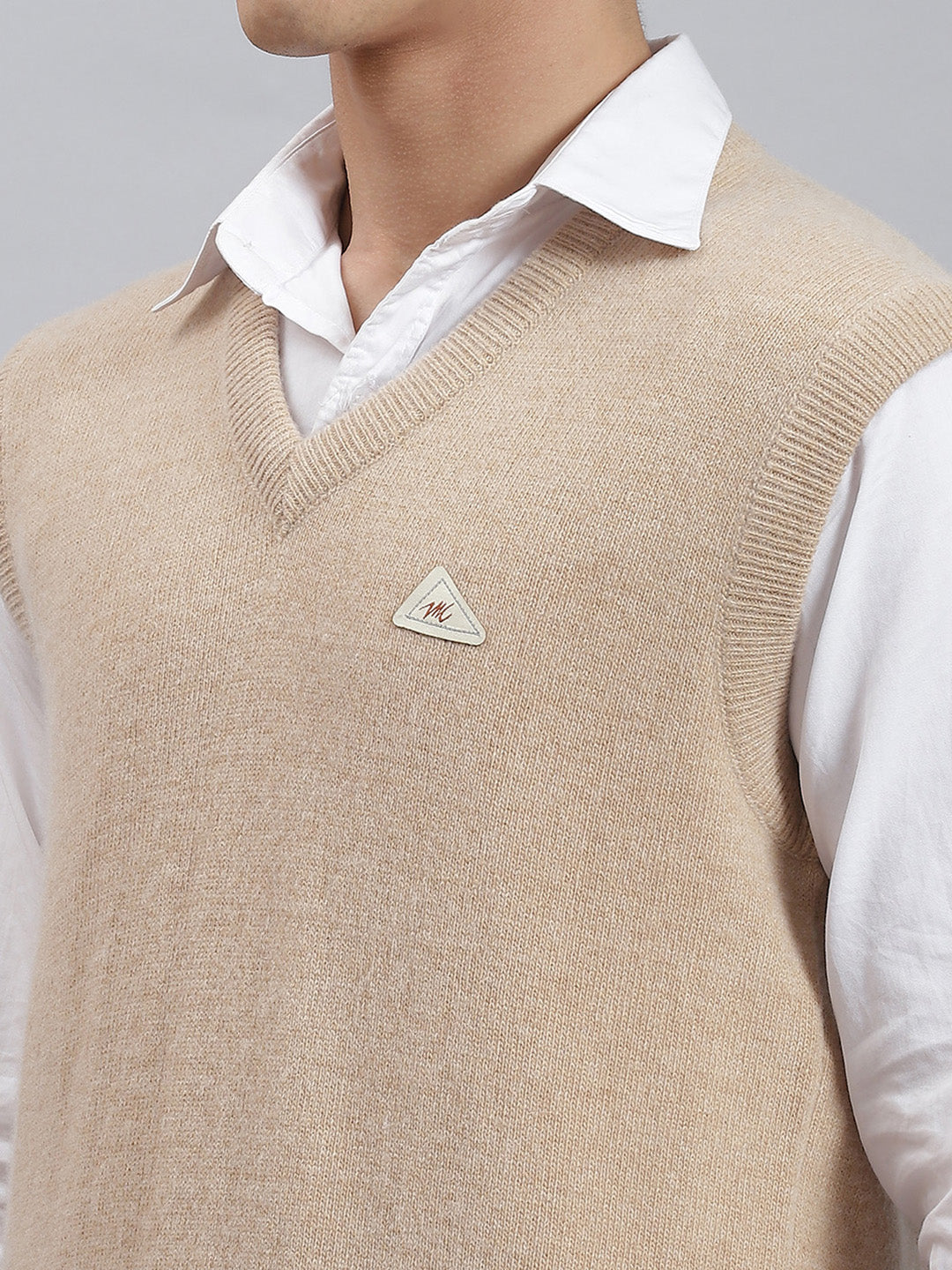 Men Camel Brown Solid V Neck Sleeveless Sweaters/Pullovers