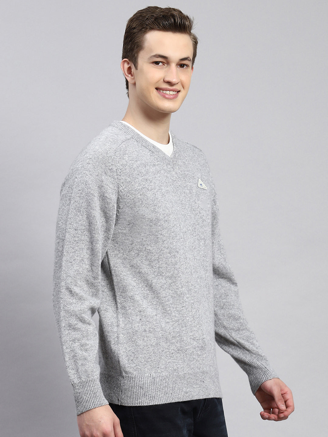 Men Grey Solid Pullover