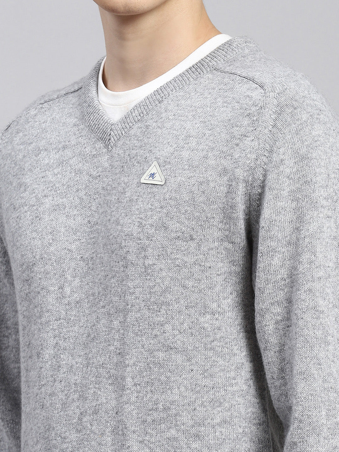Men Grey Solid Pullover