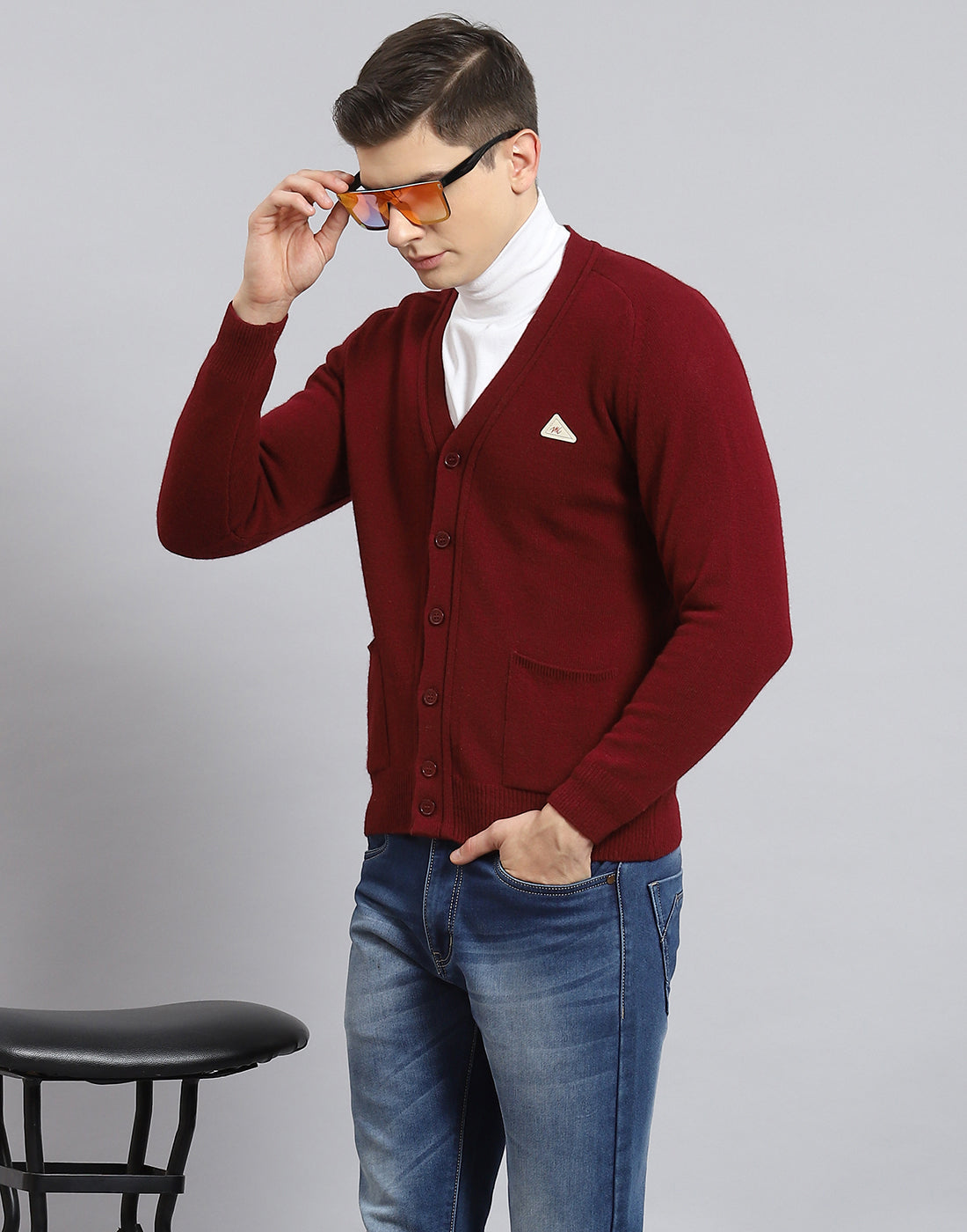 Men Maroon Solid V Neck Full Sleeve Cardigan