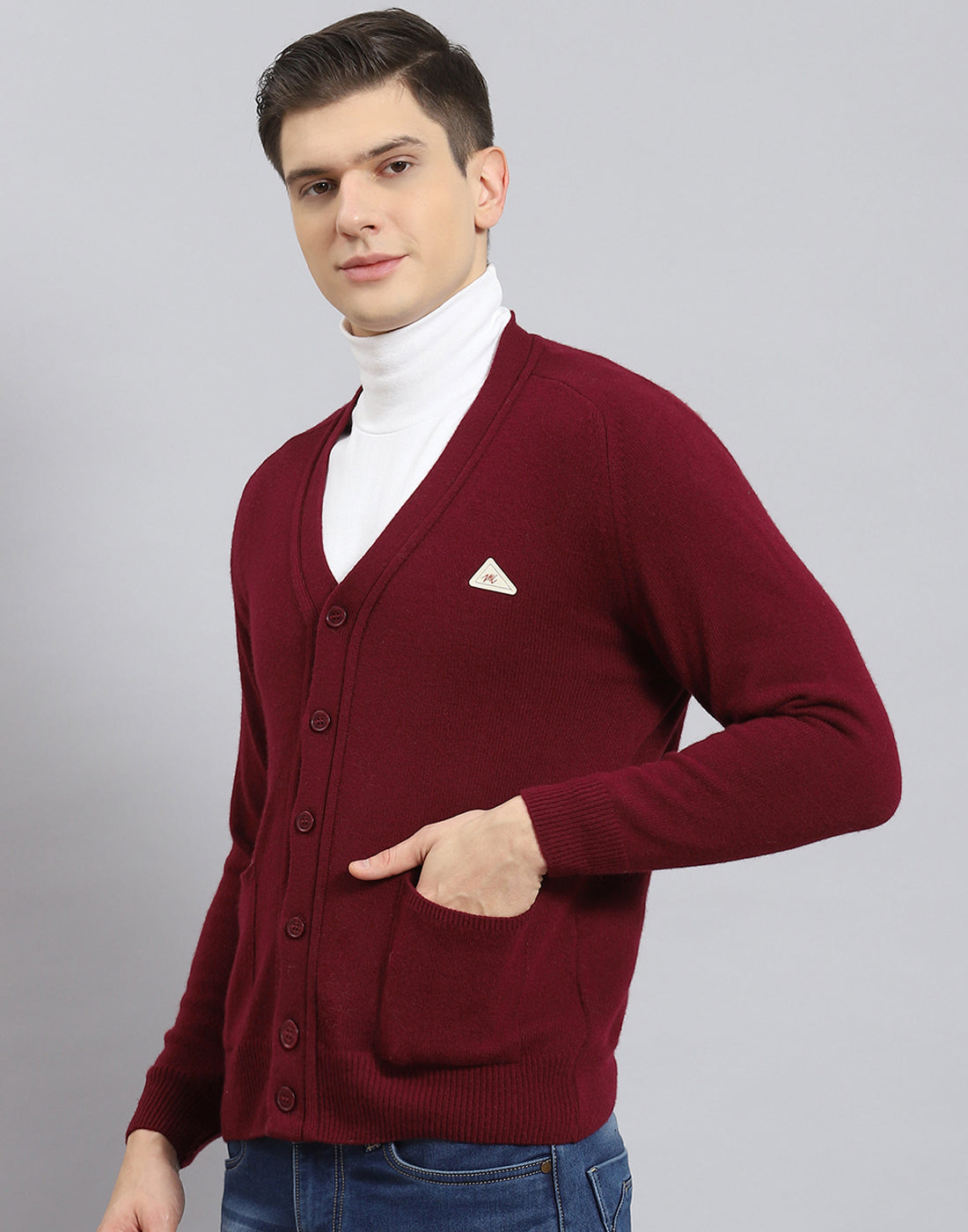 Men Maroon Solid V Neck Full Sleeve Cardigan