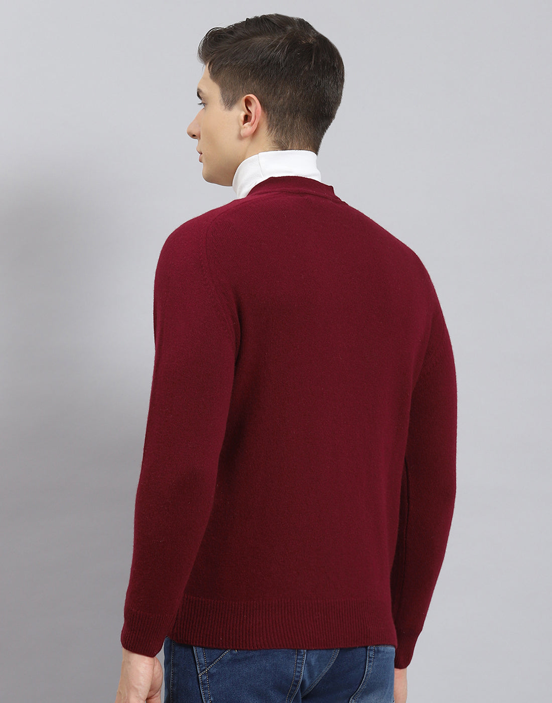 Men Maroon Solid V Neck Full Sleeve Cardigan