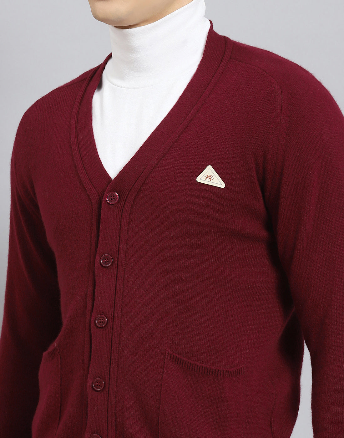 Men Maroon Solid V Neck Full Sleeve Cardigan
