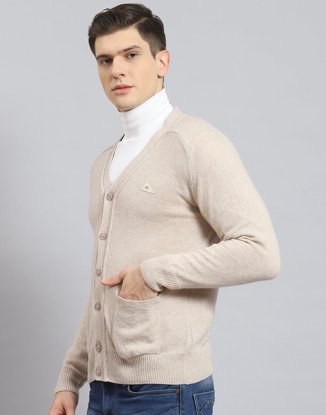 Men Beige Solid V Neck Full Sleeve Sweater