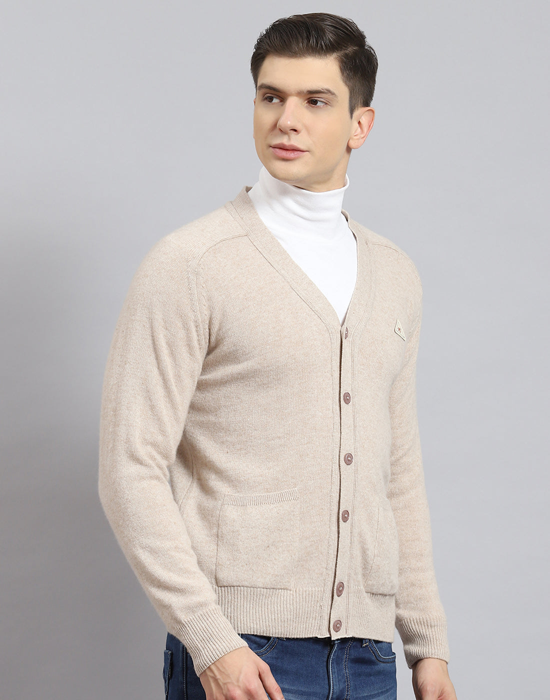 Men Beige Solid V Neck Full Sleeve Sweater