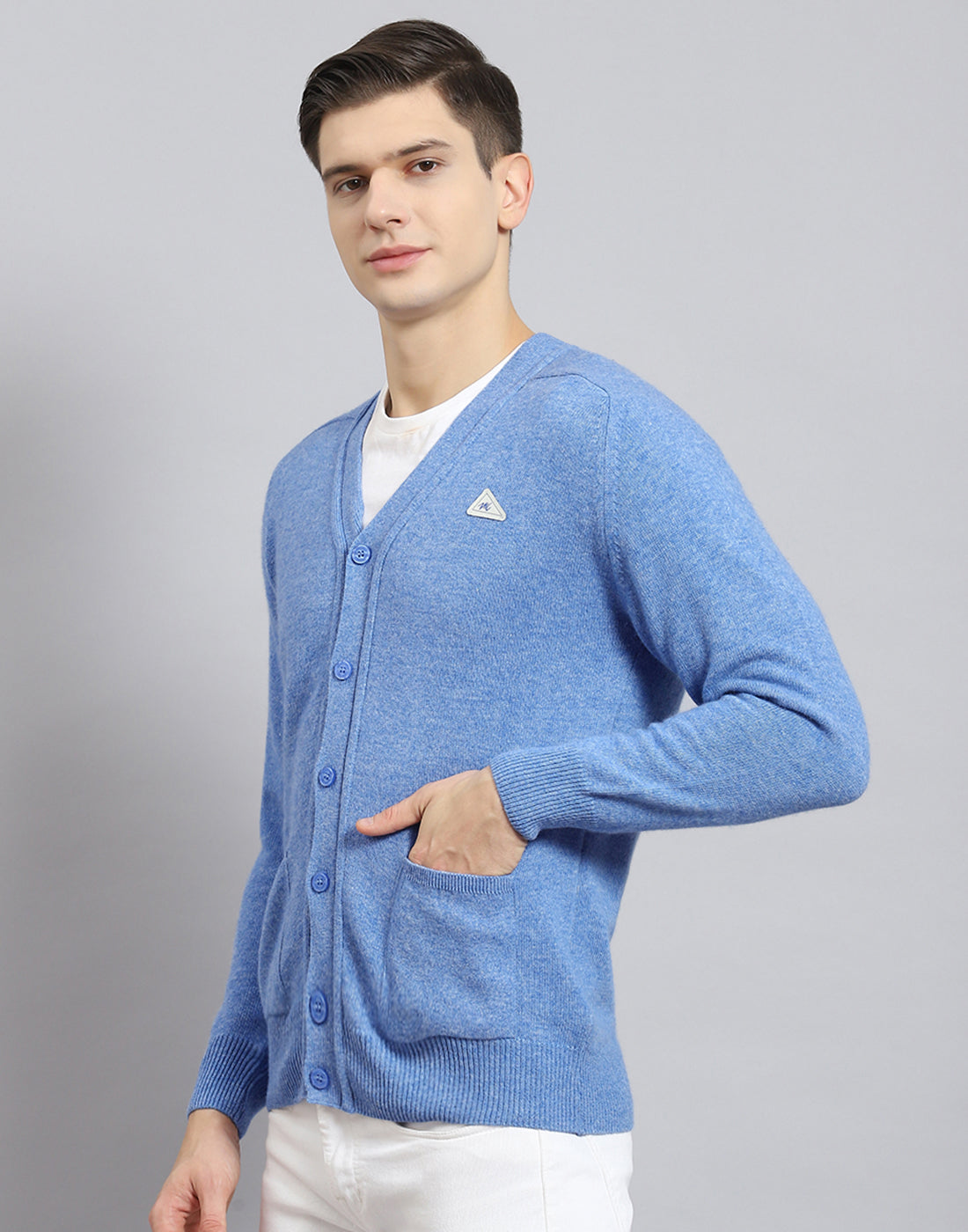 Men Blue Solid V Neck Full Sleeve Sweater