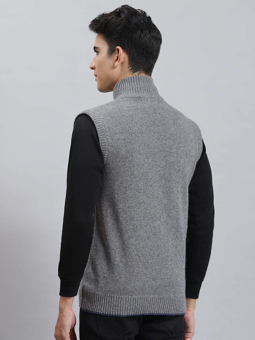 Men Grey Solid Stand Collar Sleeveless Sweaters/Pullovers