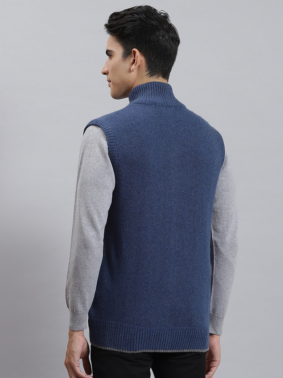Men Blue Solid Stand Collar Sleeveless Sweaters/Pullovers