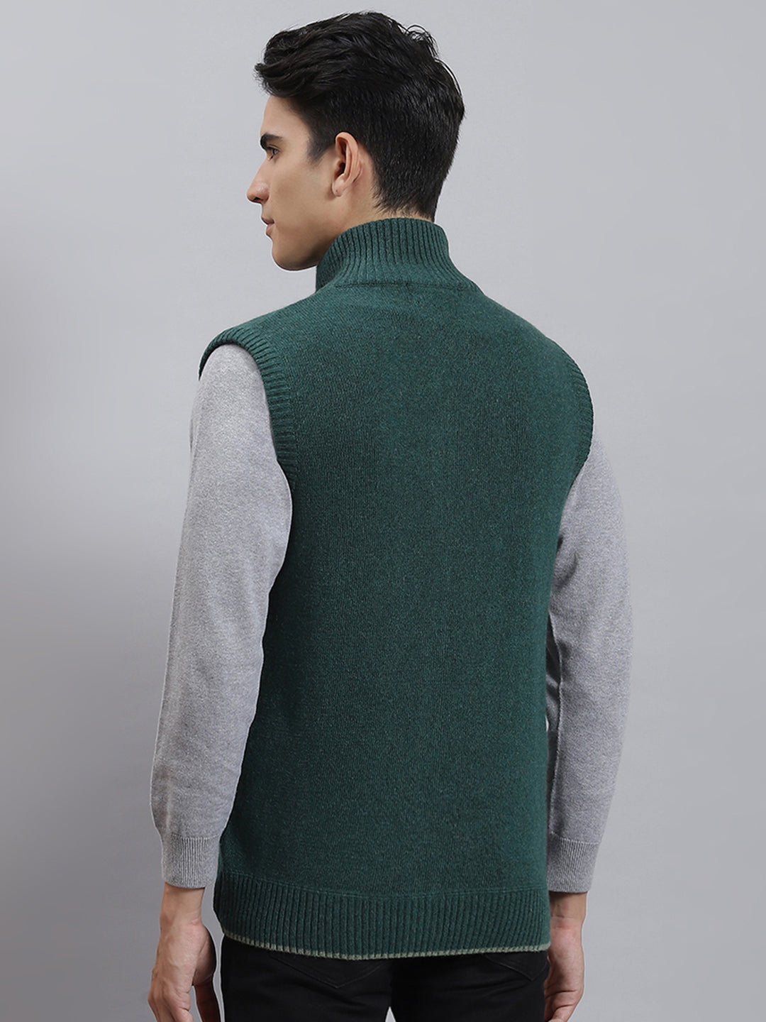 Men Green Solid Stand Collar Sleeveless Sweaters/Pullovers