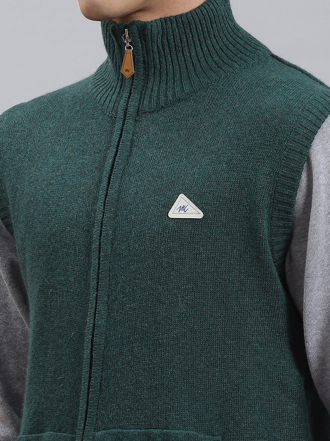 Men Green Solid Stand Collar Sleeveless Sweaters/Pullovers