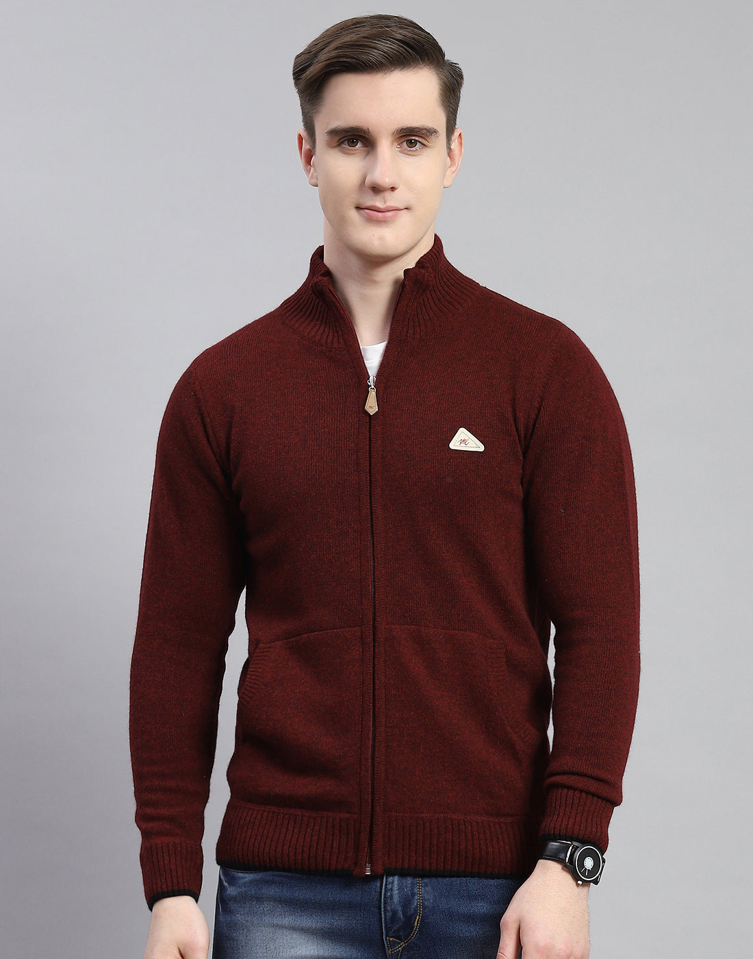 Men Maroon Solid Stand Collar Full Sleeve Pullover