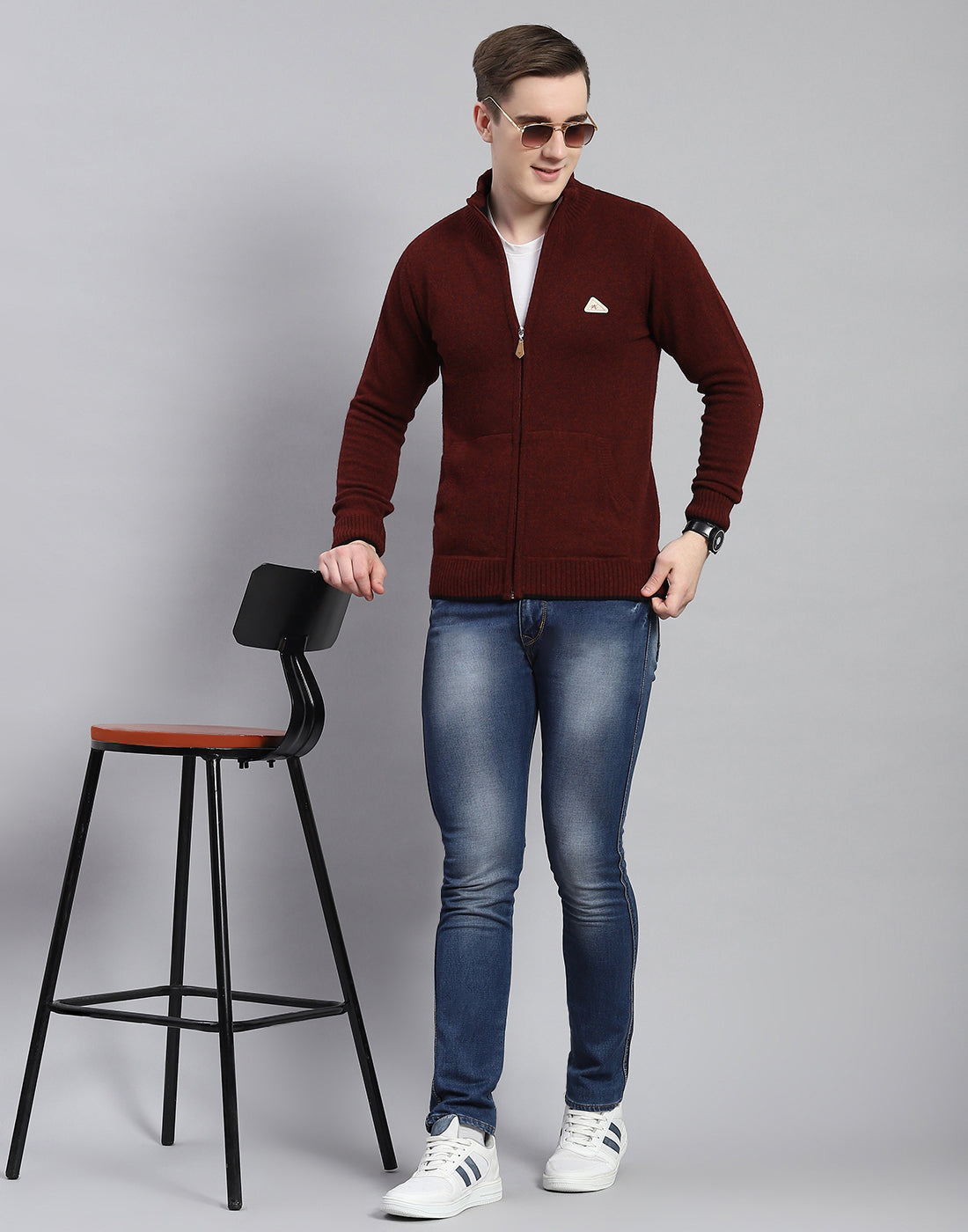 Men Maroon Solid Stand Collar Full Sleeve Pullover
