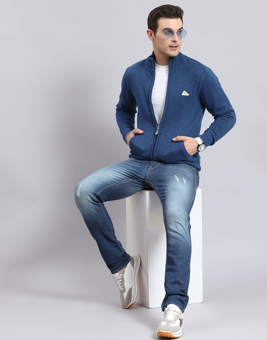 Men Blue Solid Stand Collar Full Sleeve Sweater