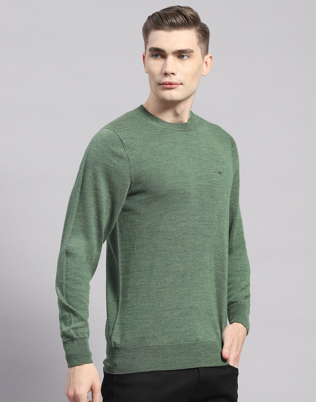 Men Green Solid Round Neck Full Sleeve Pullover