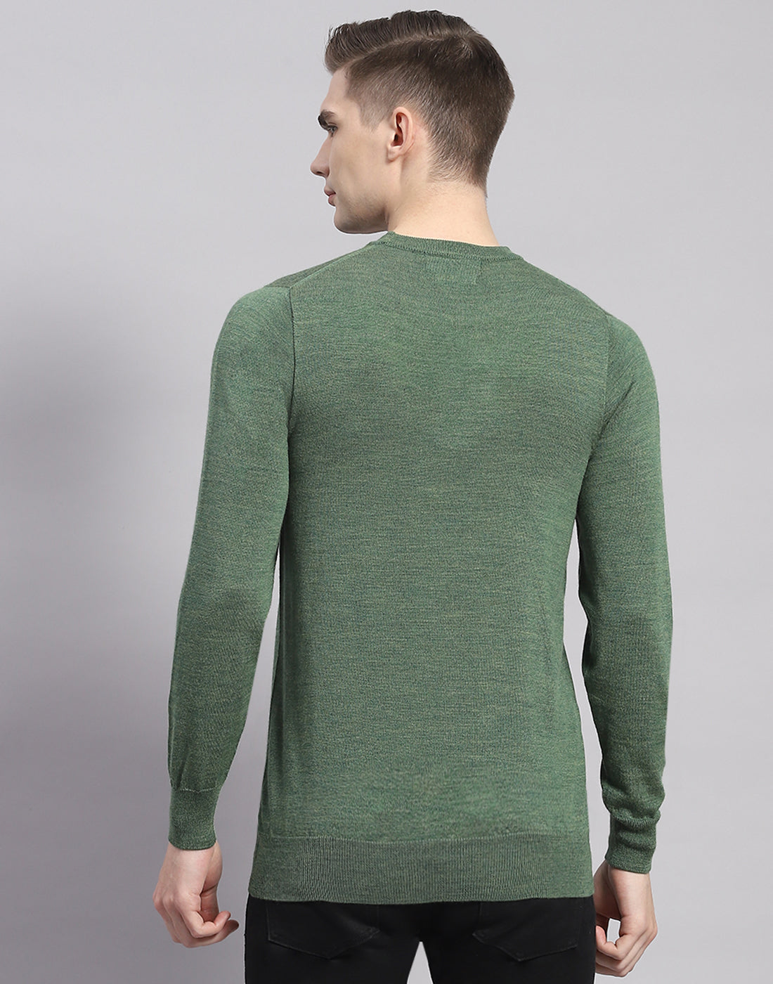 Men Green Solid Round Neck Full Sleeve Pullover