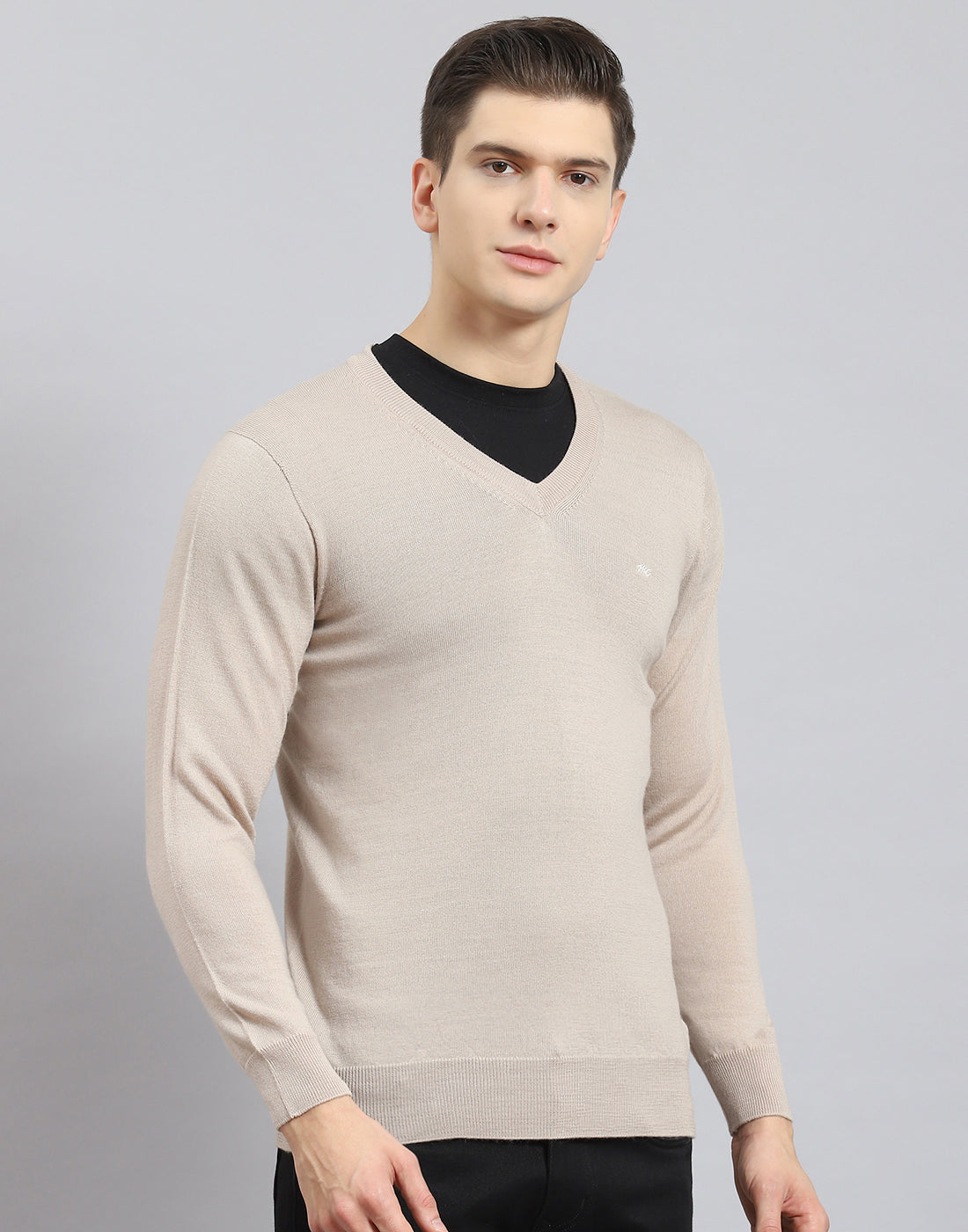 Men Beige Solid V Neck Full Sleeve Sweater