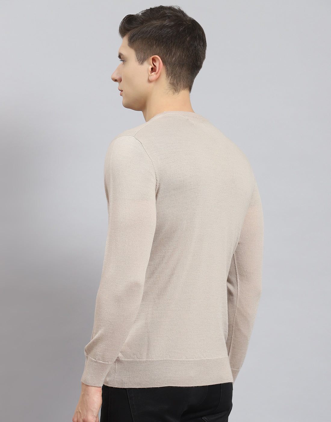 Men Beige Solid V Neck Full Sleeve Sweater
