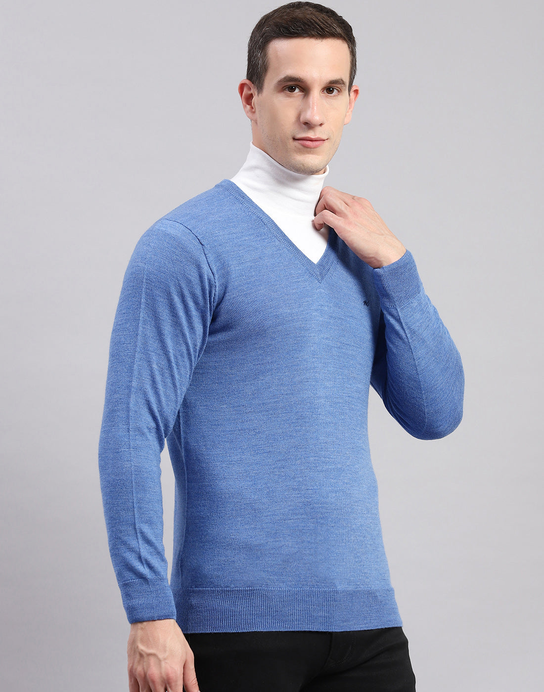 Men Blue Solid V Neck Full Sleeve Sweaters/Pullovers