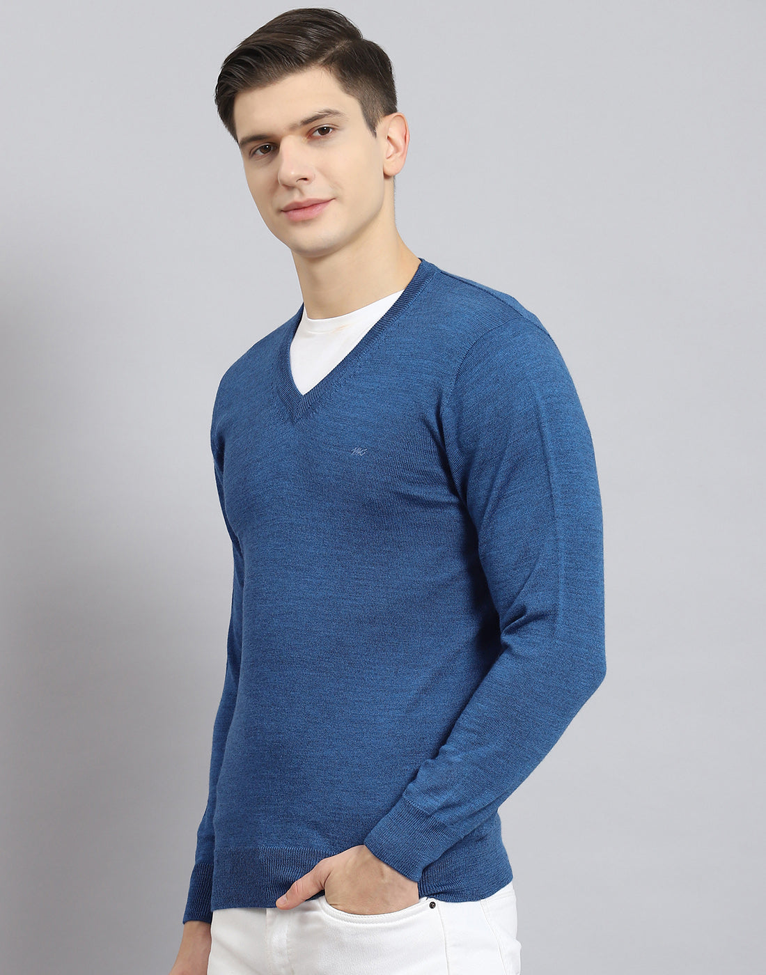 Men Blue Solid V Neck Full Sleeve Sweater